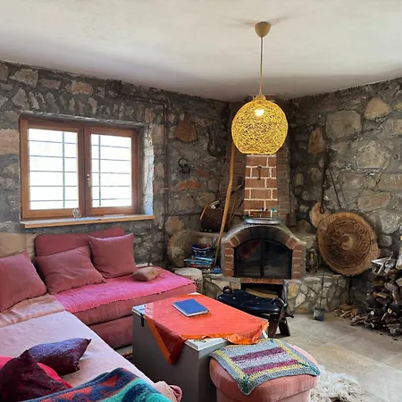 Mountain House Varda Ledenice