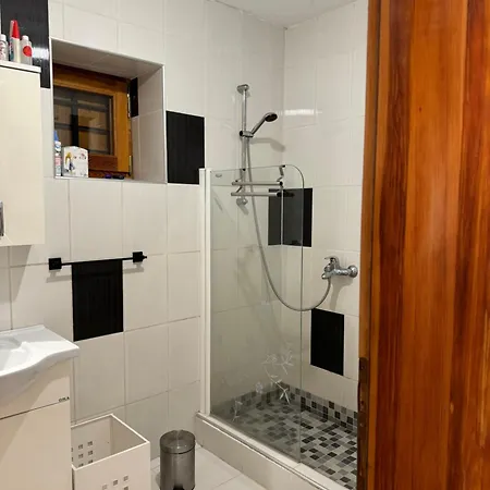 Mountain House Varda Vila *