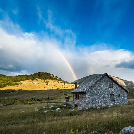 Mountain House Varda Vila