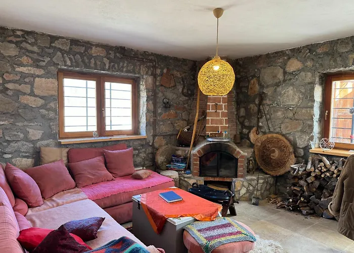 Mountain House Varda Ledenice