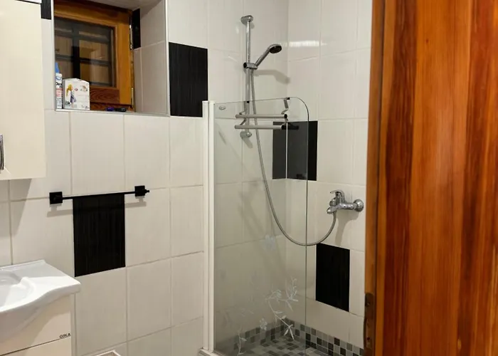 Mountain House Varda Villa *